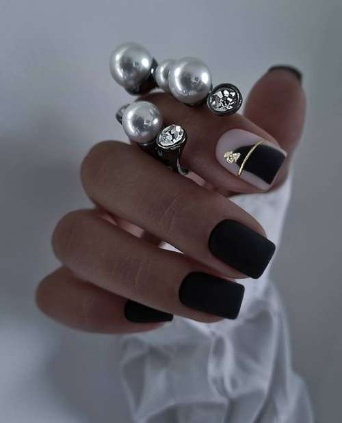 Manucure pour ongles carrés courts : l'actualité mode 2025-2026