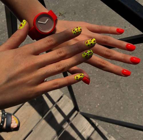 Manucure ultra tendance avec imprimé animal : nouveautés 2026, photos