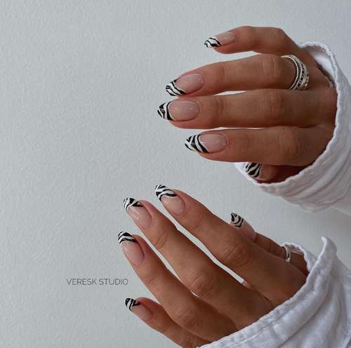 Manucure ultra tendance avec imprimé animal : nouveautés 2026, photos