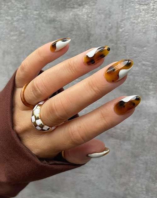 Manucure ultra tendance avec imprimé animal : nouveautés 2026, photos