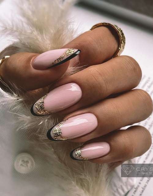 Veste noire et dorée