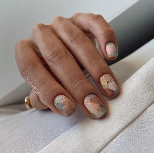 Manucure nue d'automne