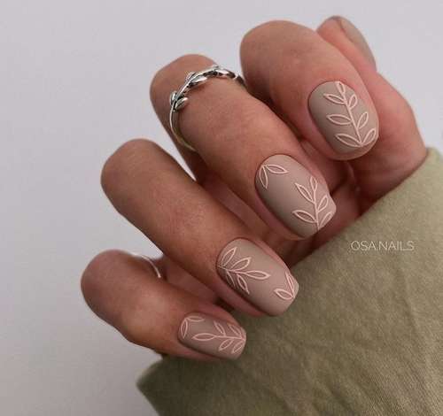 Manucure d'automne 2026 pour ongles courts: photos, tendances du design