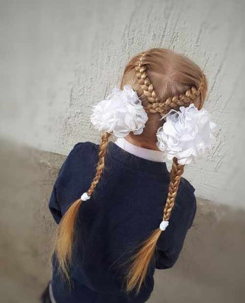 Cheveux avec des arcs le 1er septembre