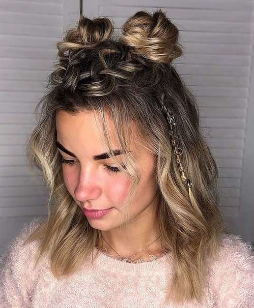 Coiffures pour cheveux mi-longs pour filles: tendances 2026, photos, actualités