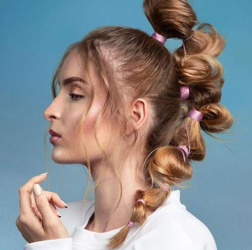 Coiffures pour cheveux mi-longs pour filles: tendances 2026, photos, actualités