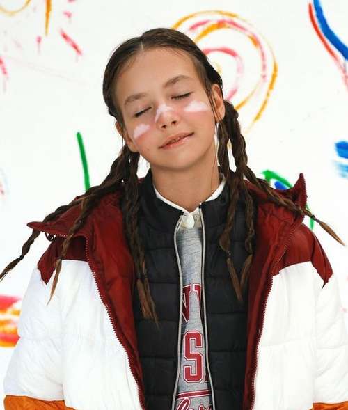 Coiffures pour cheveux mi-longs pour filles: tendances 2026, photos, actualités