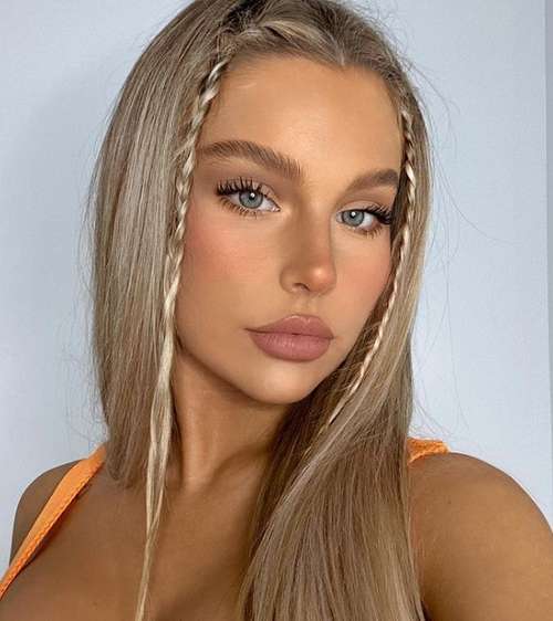 Coiffure à deux tresses fines