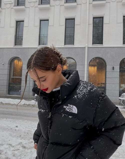 Coiffures pour cheveux mi-longs pour filles: tendances 2026, photos, actualités