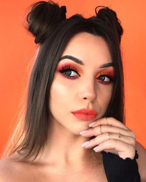 Coiffure à deux faisceaux