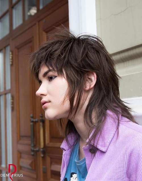 Coiffures pour cheveux mi-longs pour filles: tendances 2026, photos, actualités