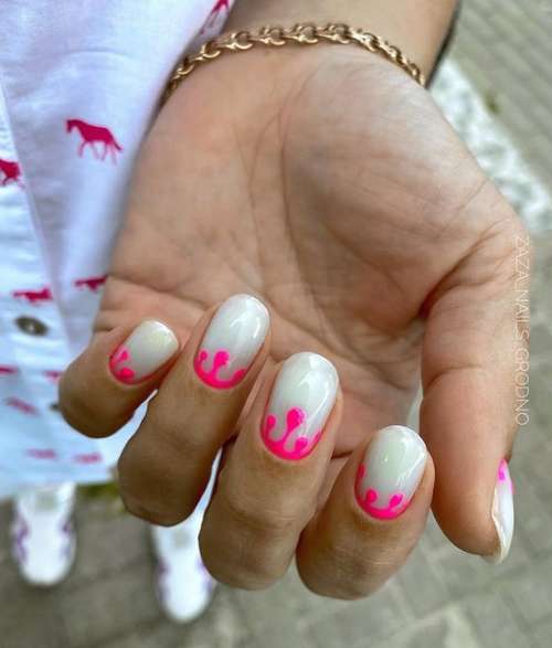 Bases de camouflage colorées: nouvelle manucure 2026, photo