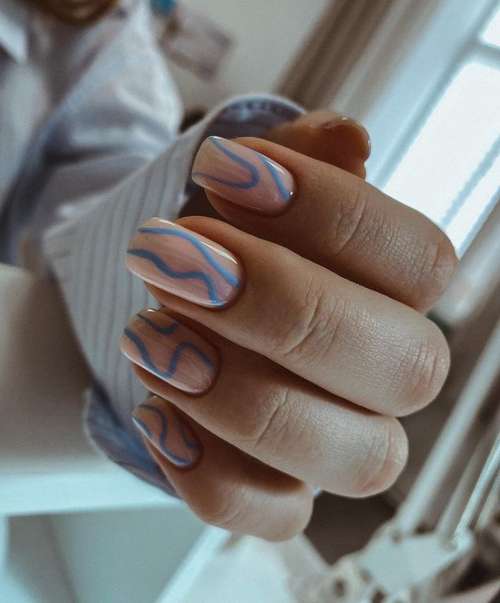 Bases de camouflage colorées: nouvelle manucure 2026, photo