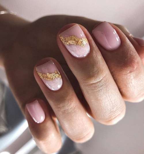 Bases de camouflage colorées: nouvelle manucure 2026, photo