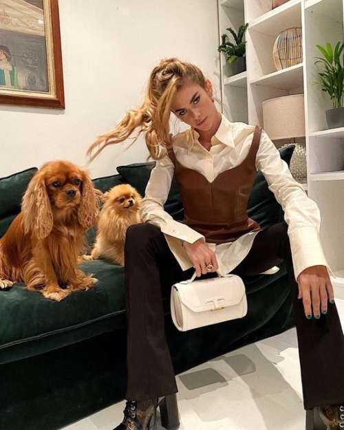 Chemise oversize 2026 : tendances, comment la porter, looks femme