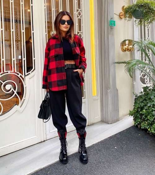 Chemise oversize 2026 : tendances, comment la porter, looks femme