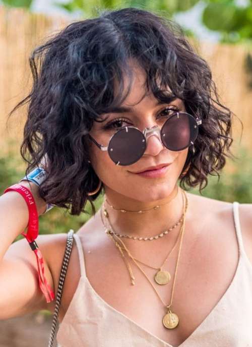 Coupes de cheveux à la mode 2026 pour cheveux bouclés: actualités, tendances, photos