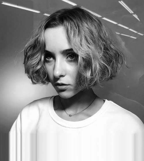 Coupes de cheveux à la mode 2026 pour cheveux bouclés: actualités, tendances, photos