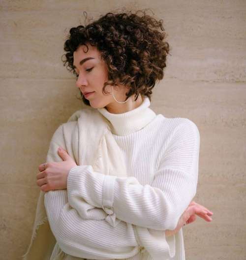 Coupes de cheveux à la mode 2026 pour cheveux bouclés: actualités, tendances, photos