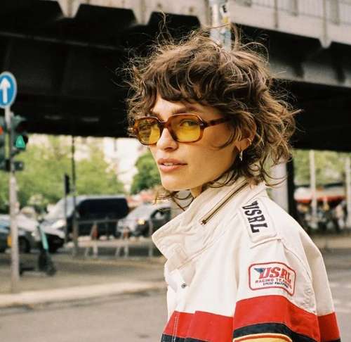 Coupes de cheveux à la mode 2026 pour cheveux bouclés: actualités, tendances, photos