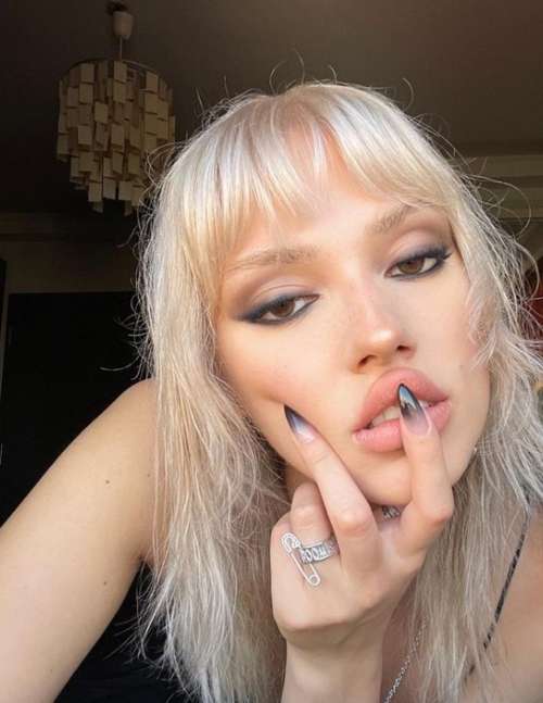 Nouvel An français 2026 : manucure à la rencontre de l'Année du Tigre d'Eau