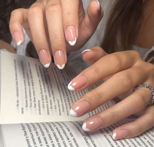 Nouvel An français 2026 : manucure à la rencontre de l'Année du Tigre d'Eau