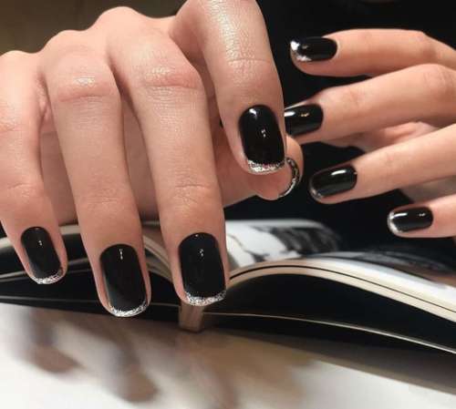 Nouvel An français 2026 : manucure à la rencontre de l'Année du Tigre d'Eau