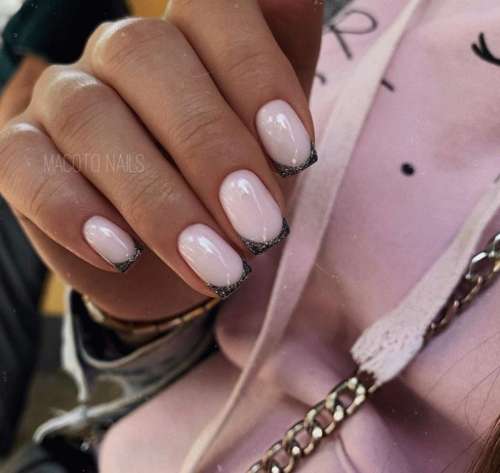 Nouvel An français 2026 : manucure à la rencontre de l'Année du Tigre d'Eau