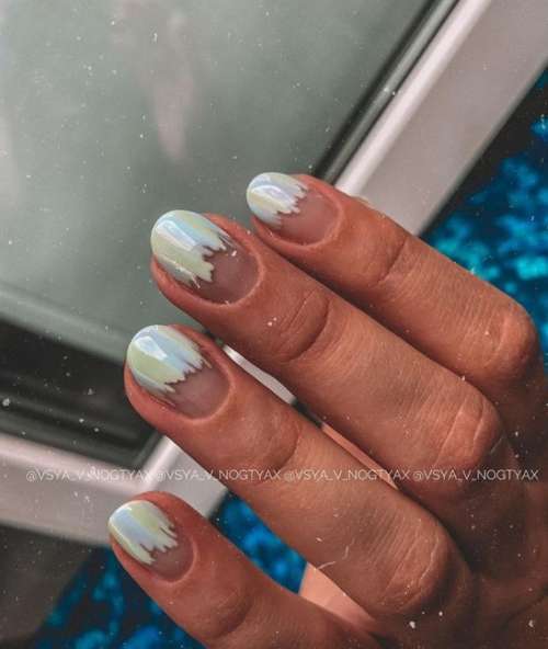 Nouvel An français 2026 : manucure à la rencontre de l'Année du Tigre d'Eau