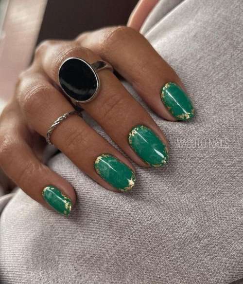 Nouvel An français 2026 : manucure à la rencontre de l'Année du Tigre d'Eau