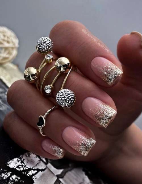 Nouvel An français 2026 : manucure à la rencontre de l'Année du Tigre d'Eau