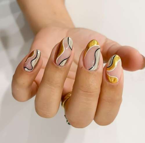 Nouvel An français 2026 : manucure à la rencontre de l'Année du Tigre d'Eau