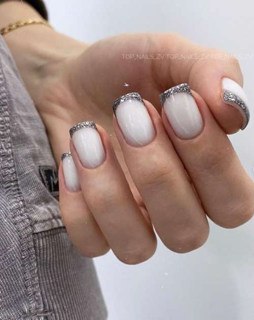 Nouvel An français 2026 : manucure à la rencontre de l'Année du Tigre d'Eau