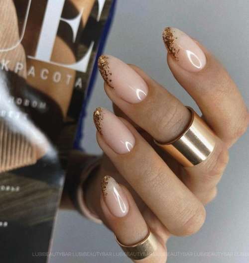 Nouvel An français 2026 : manucure à la rencontre de l'Année du Tigre d'Eau