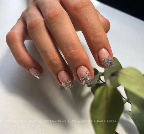 Nouvel An français 2026 : manucure à la rencontre de l'Année du Tigre d'Eau