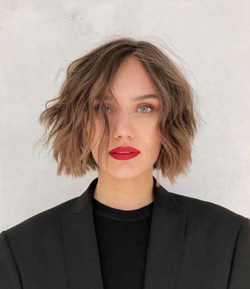 Coupe de cheveux Bob pour cheveux courts: tendances en 2026, types, photos