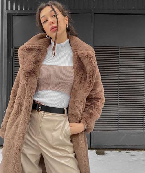 Manteau éco-fourrure 2026 : tendances, couleurs, mannequins, photos