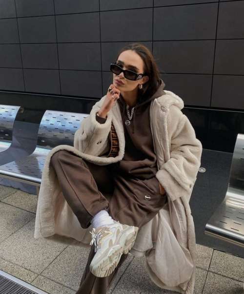 Manteau éco-fourrure 2026 : tendances, couleurs, mannequins, photos