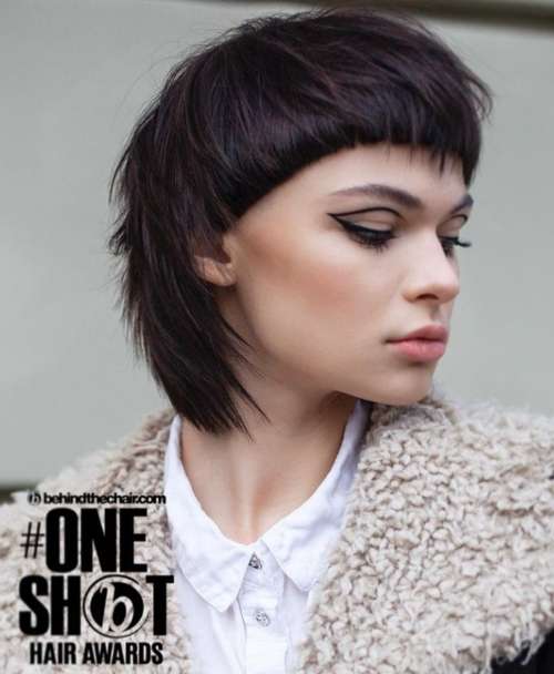 Maillet avec une frange courte